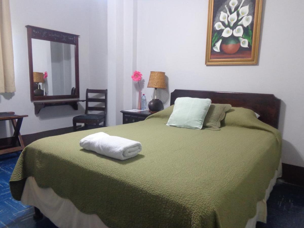 Hotel Dona Carmen Реталхулеу Екстериор снимка